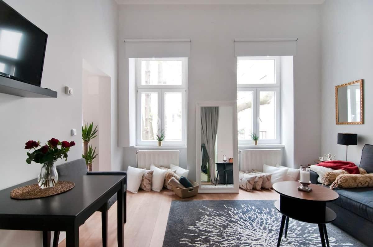 ⍟Luxurious And Bright⍟ 5 Min Walk To City Center Viena Exterior foto